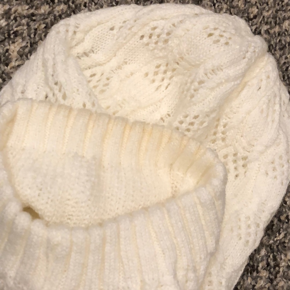 Cream Slalom Winter Hat - Picture 3 of 3